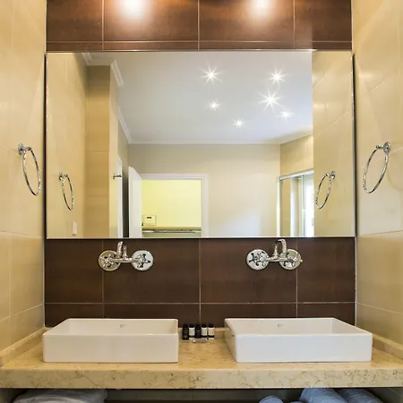 Athena Hotel