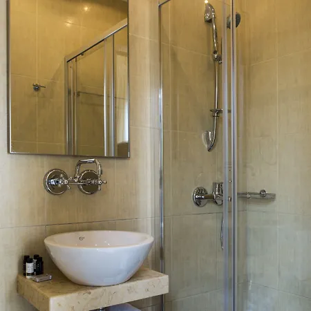 Athena Hotel Hotel 4*